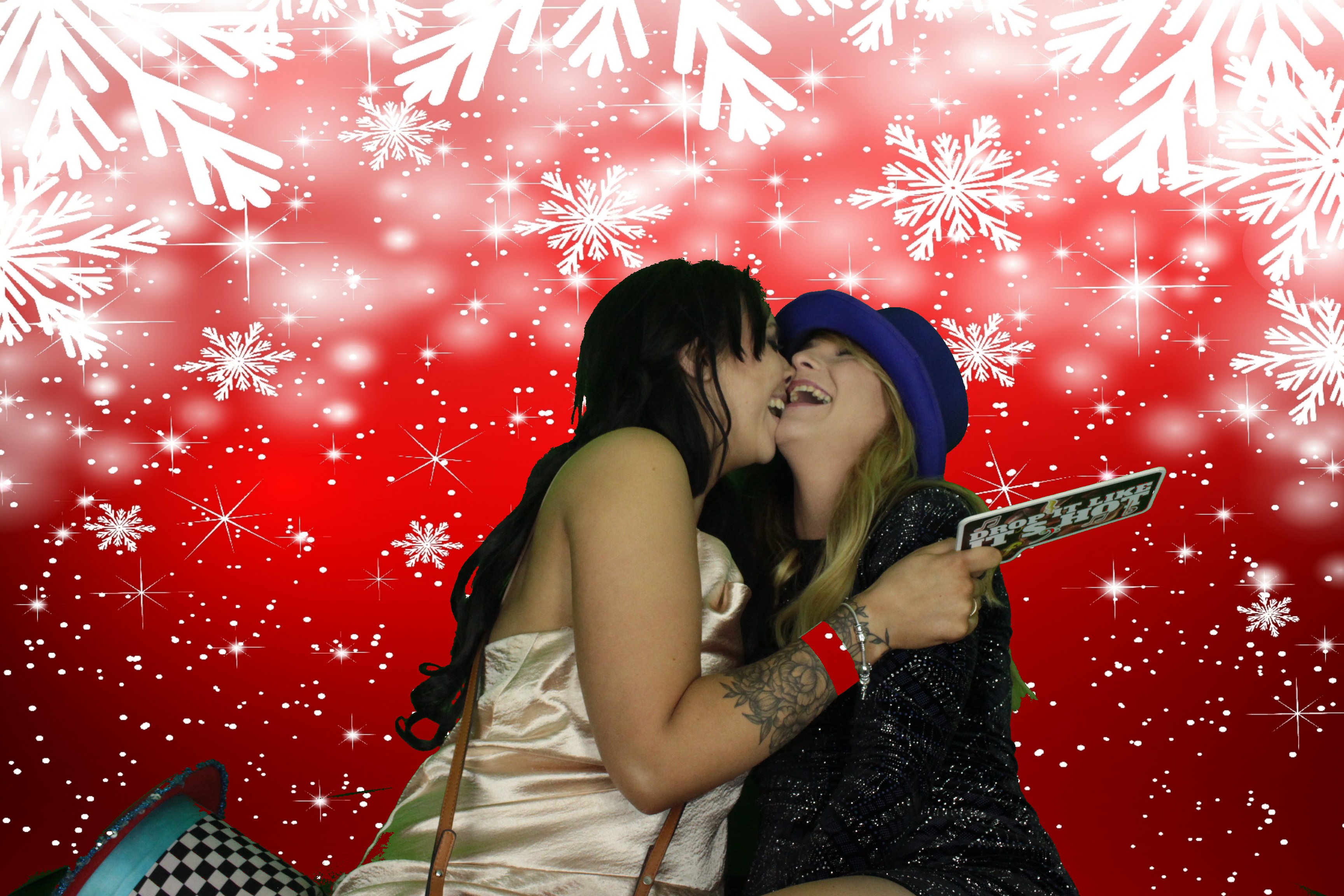 One Line Christmas Party | View more photos from the event at gallery.myphotoboothexperience.co.uk/u/MyPhotoBoothExperienceLtd/One-Line-Christmas-Party